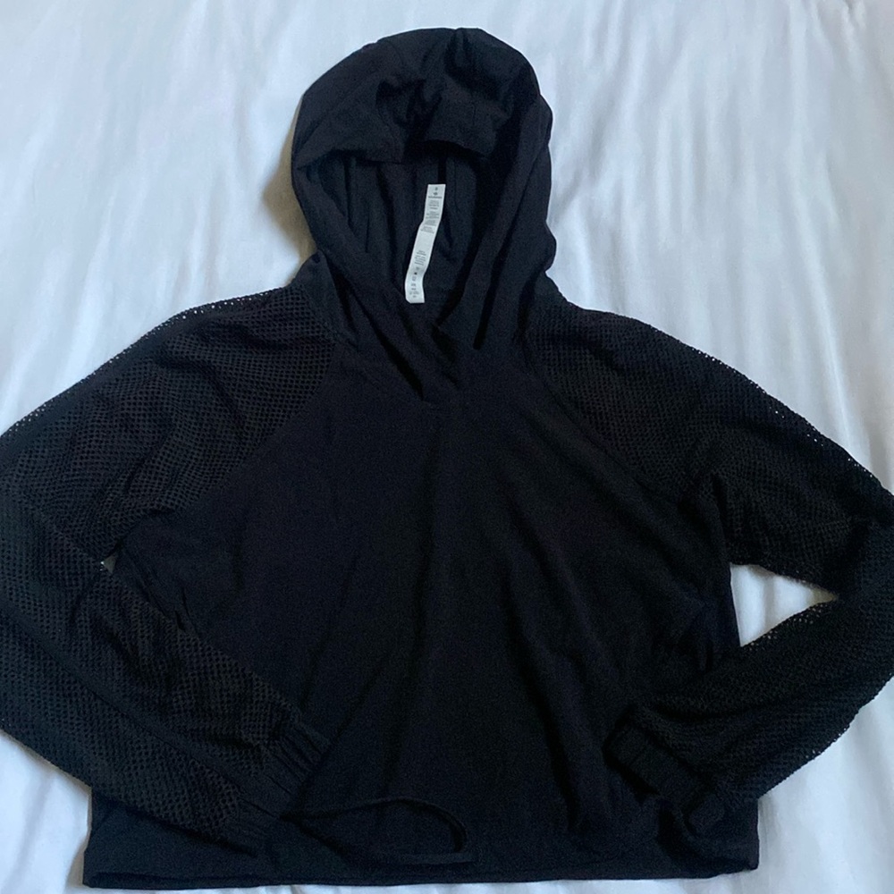 Lululemon cropped hoodie with mesh sleeves.
